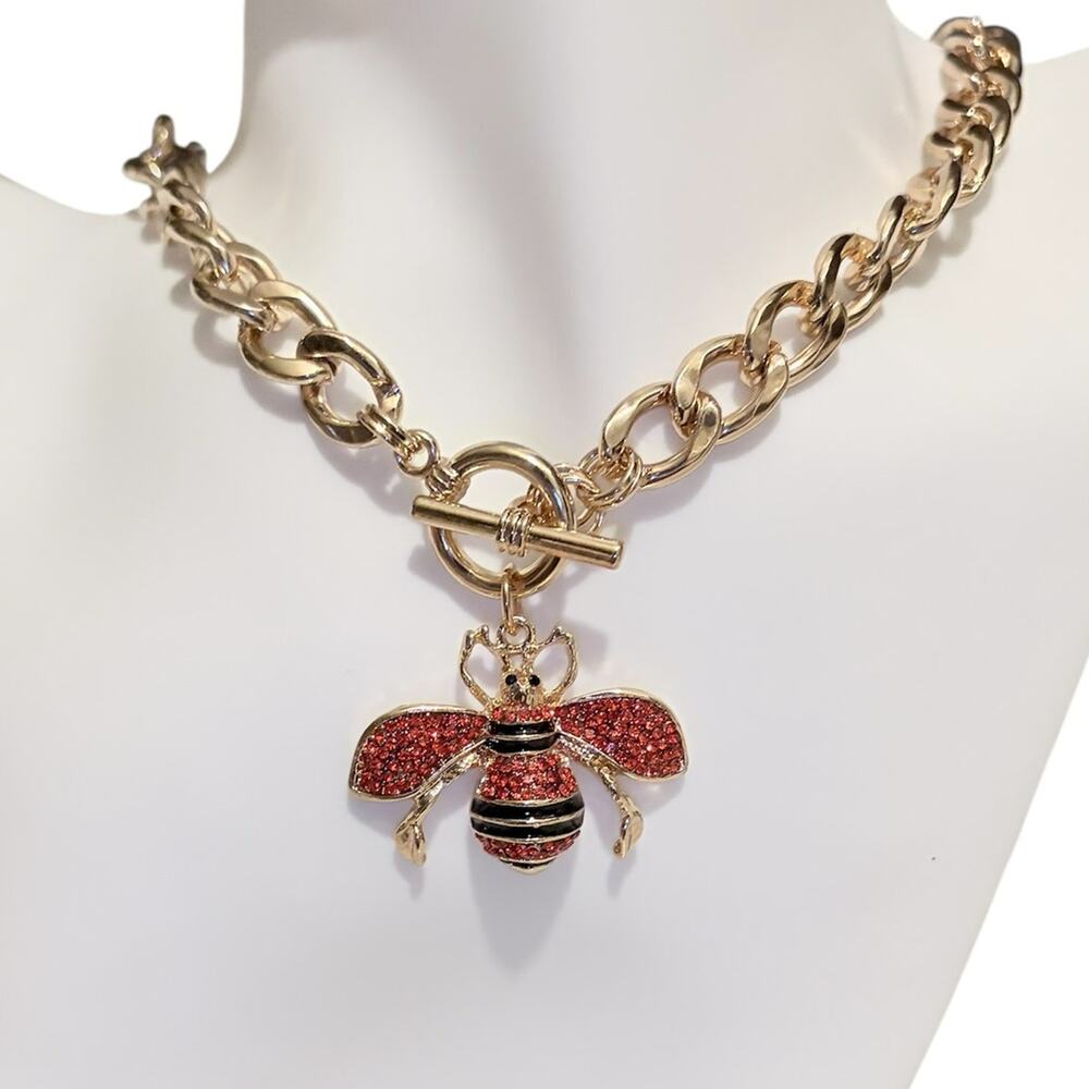 Bee Pendant Chunky Curb Chain Toggle Necklace - 16" Chain - New